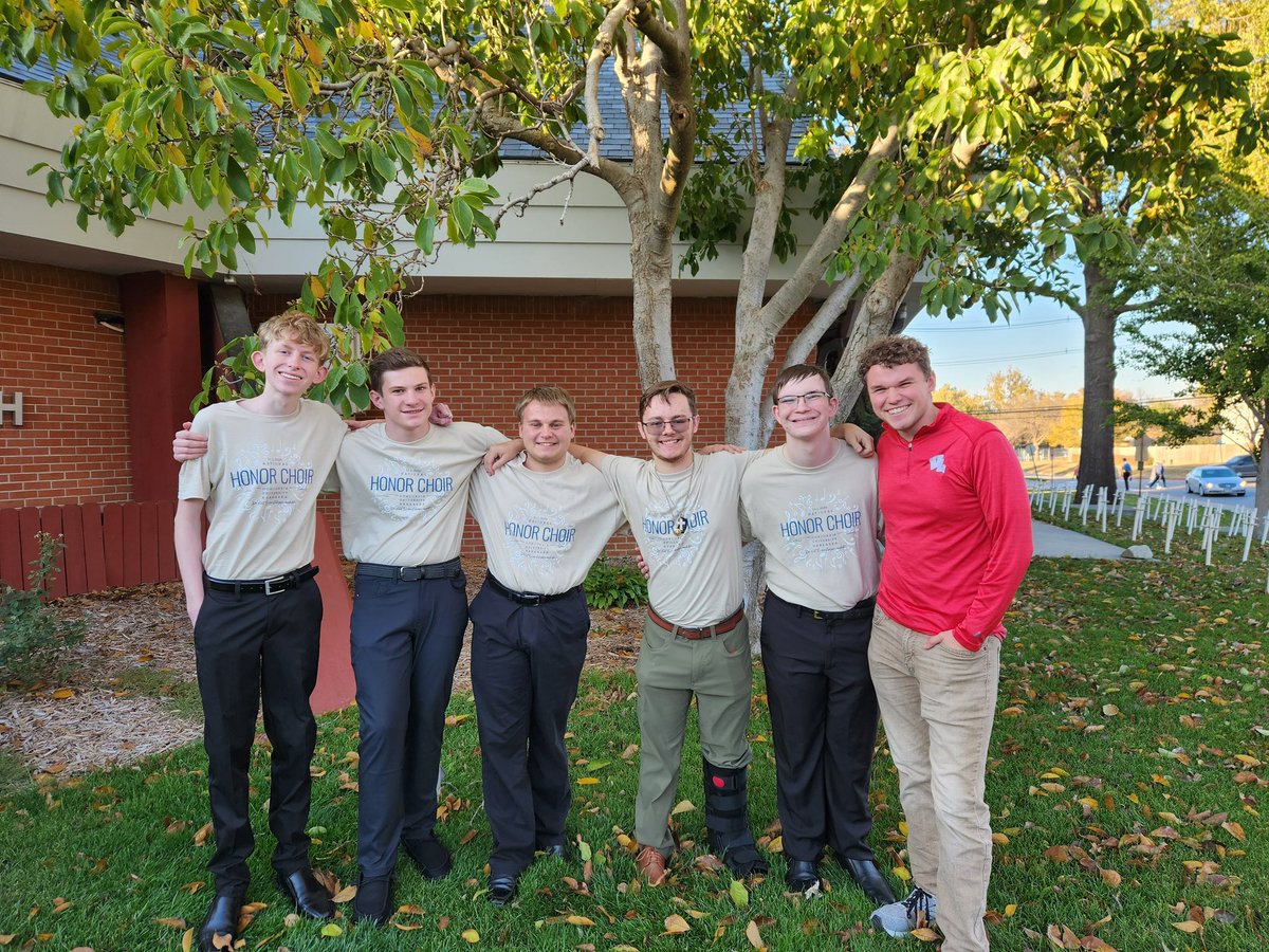 ValleyLutheran's tweet photo. After auditioning and being selected, our boys had the opportunity to learn and collaborate with tons of other high school students from all over the country, and glorified God in a spectacular way.

Check out some of these photos from their honor choir experience! 

(2/2) https://t.co/MSi3MPca3O