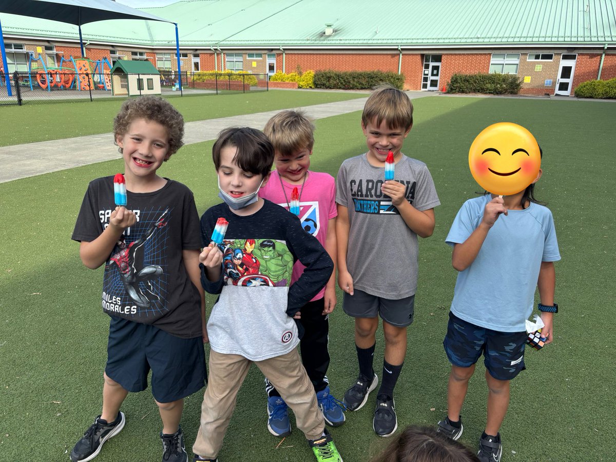 Miss Rogers' Second Grade Class tweet media