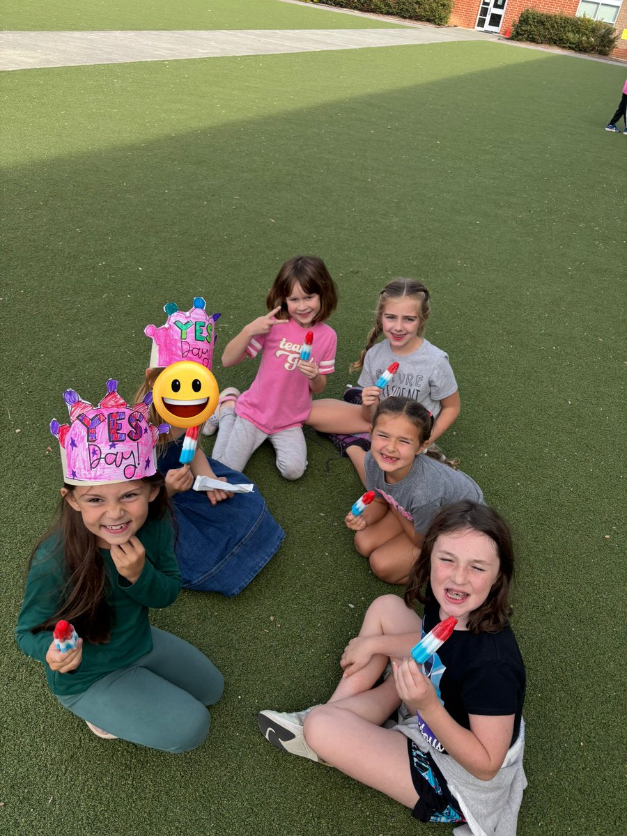 Miss Rogers' Second Grade Class tweet media