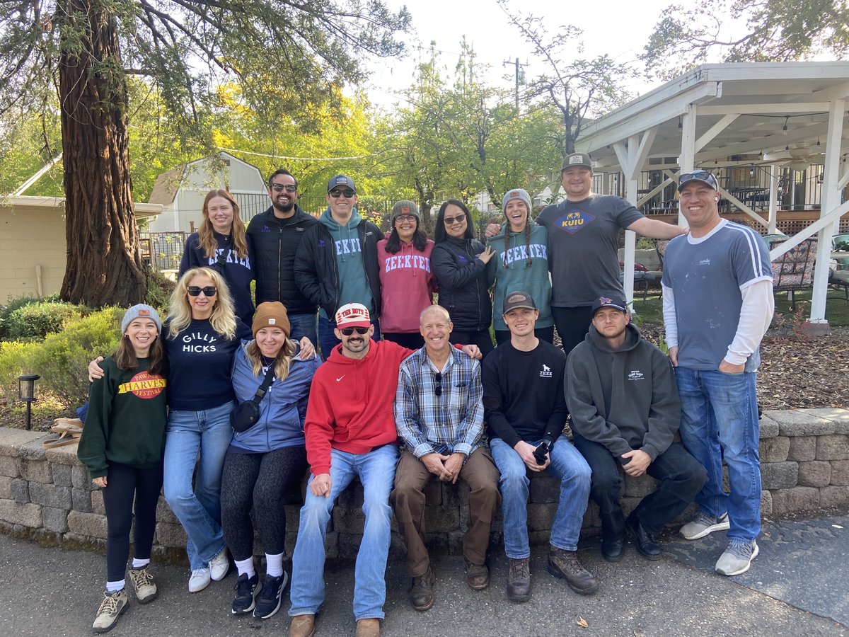 zeektek's tweet photo. The Zeek team had one of those this past Friday while volunteering at Acres of Hope in Auburn, CA. 

We are invested in seeing our community thrive, so spending our Q4 community service day at Acres of Hope only seemed fitting. 

Thanks,  Acres of Hope - we'll see you again soon! https://t.co/KqicovoI7F