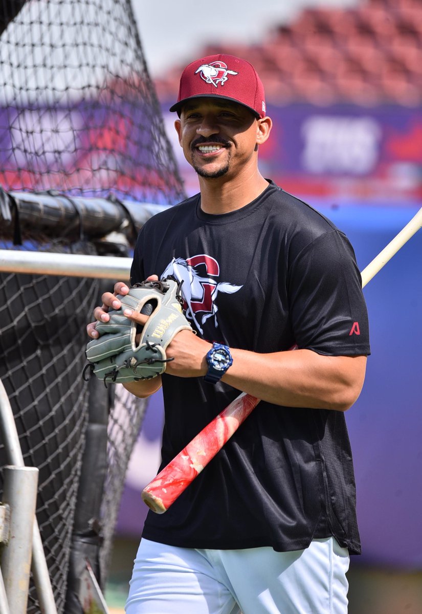 Víctor Estévez, nuevo coach de banca de los #Gigantes. Está en su tercera organización en #LIDOM.

Fue coach y dirigente de #Leones, coach de #Águilas y dirigió a Vaqueros de Montería en Colombia.

Dirigió el equipo <a href="/TimberRattlers/">Wisconsin Timber Rattlers</a> (A+) de los <a href="/Brewers/">Milwaukee Brewers</a>, ganando 70+ partidos (77)