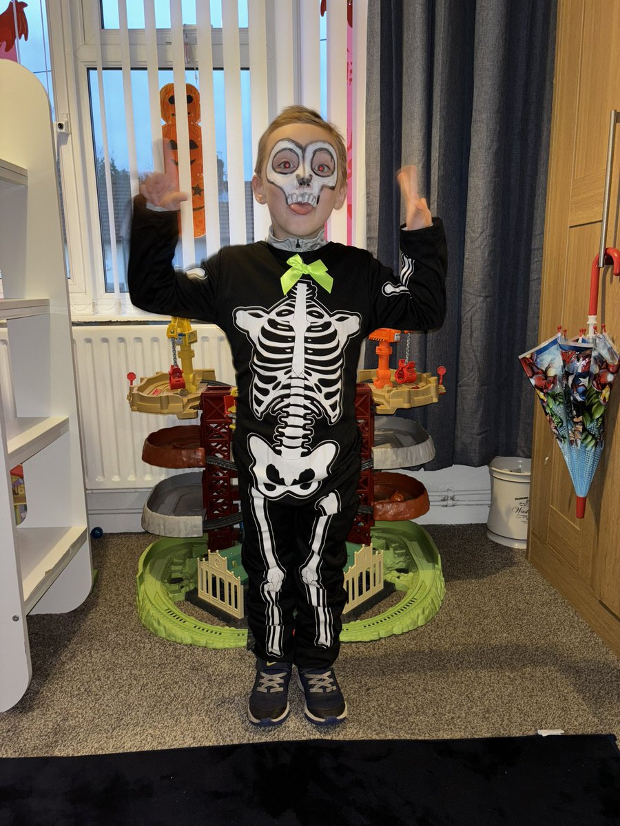 Chloe Barton tweet media