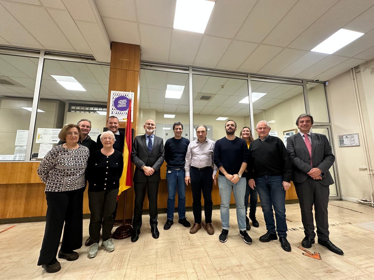 CRE PARIS (@cre_paris) on Twitter photo Está tarde en <a href="/Cgesparis/">Consulado General de España en París</a> tuvo lugar la última reunión del CRE 2024 con el nuevo cónsul D. Manuel Durán Giménez-Rico, donde se debatieron entre otras,las propuestas del <a href="/CGCEE_VIII/">Consejo General Ciudadanía Española en el Exterior</a> y la digitalización del registro consular Está tarde en <a href="/Cgesparis/">Consulado General de España en París</a> tuvo lugar la última reunión del CRE 2024 con el nuevo cónsul D. Manuel Durán Giménez-Rico, donde se debatieron entre otras,las propuestas del <a href="/CGCEE_VIII/">Consejo General Ciudadanía Española en el Exterior</a> y la digitalización del registro consular