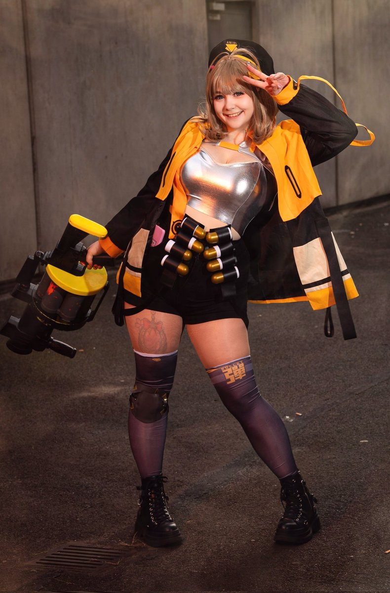 MiischMiisch's tweet photo. 🎉 Happy 2nd Anniversary to NIKKE: Goddess of Victory! 💛 Celebrating as Anis, my fave character in my fave gacha game! Here’s to more epic pulls and cute waifus! 💫 #NIKKE2ndAnniversary #AnisCosplay #NIKKEcosplay https://t.co/o08R3zmmNk