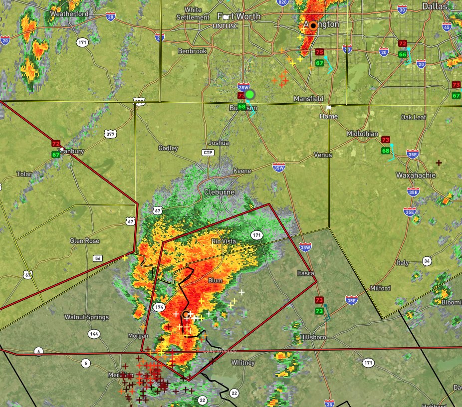 ViewFromTheBox's tweet image. Kind of concerned about what that outflow boundary is going to do when it hits this supercell.
Welcome to the second severe weather season.