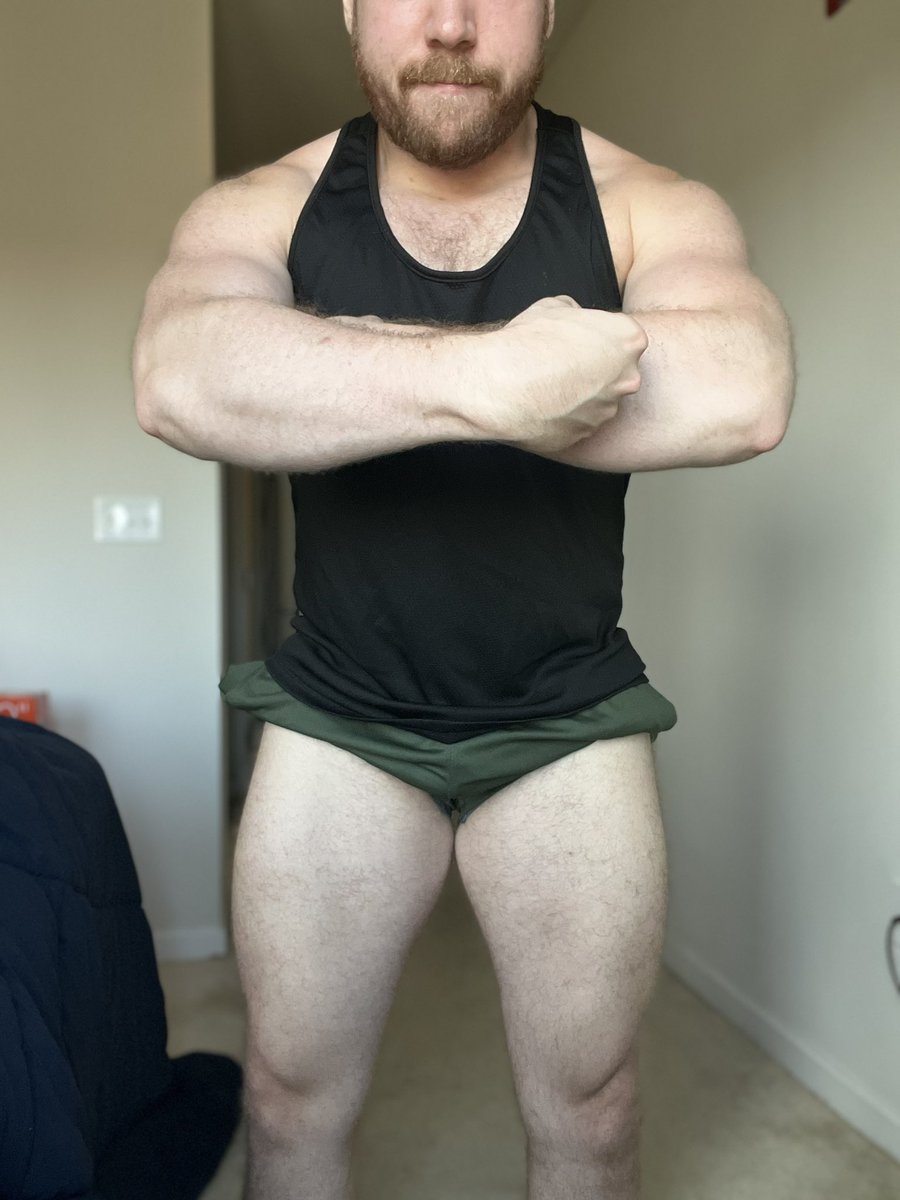 Some leg day pics. This week is gonna be a struggle