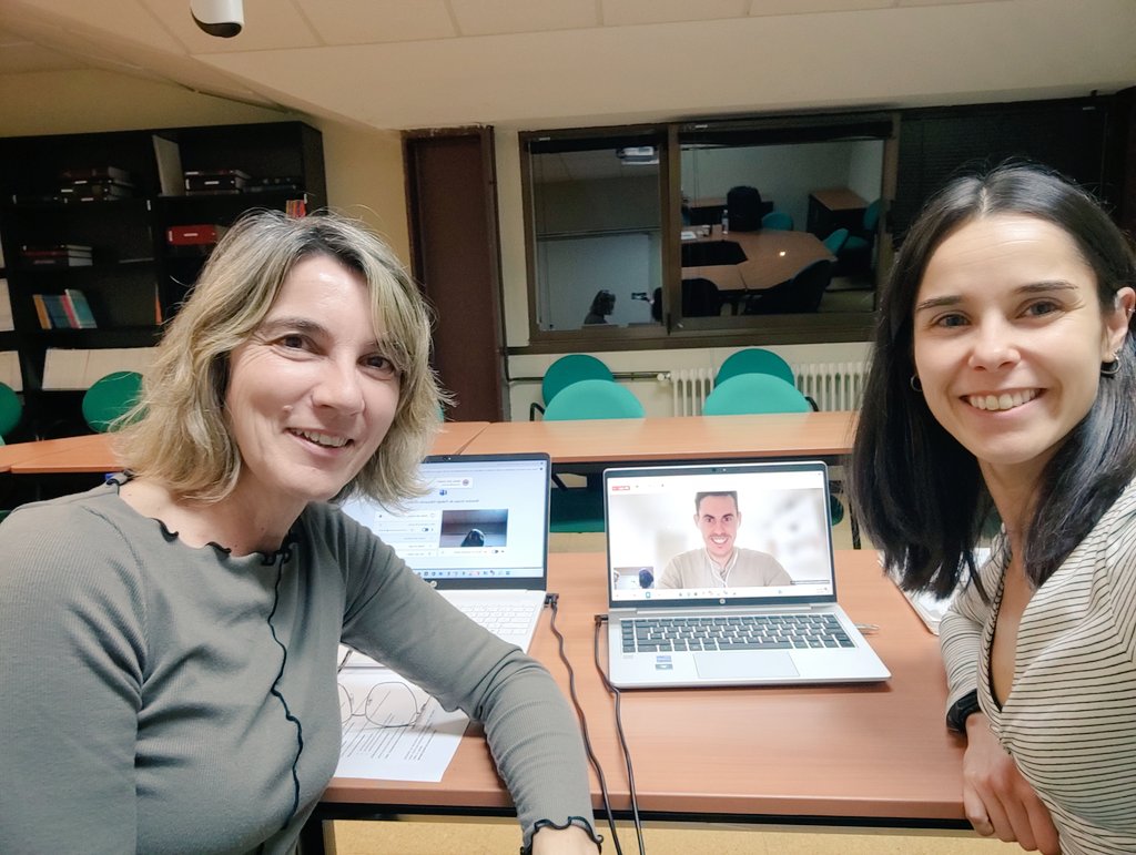 REiRSID's tweet photo. Seguimos con las reuniones temáticas de la red, hoy con el grupo de trabajo de Educación @uniovi_info// Second domain-specific meeting of our network, today with the working group on Education at @uniovi_info #REiRSID @inesnr22 @SmanzanoC https://t.co/qQ1BlpJaIb