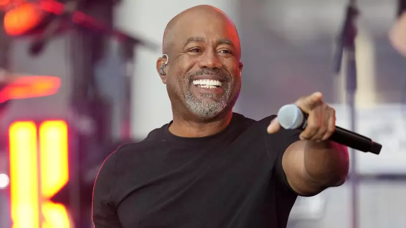 ETSUAthletics's tweet photo. Darius Rucker to attend Saturday’s ETSU football game https://t.co/NZ8vuBJc6v https://t.co/WoUqa1cQnY