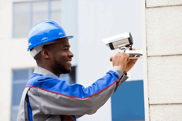 Protect what matters with our expert security system installations! From cameras to access control, we make building safety simple and seamless. 🛠️🔒👁️ 

#IONFacilityServices #SecuritySolutions #BuildingSecurity ionfs.ca