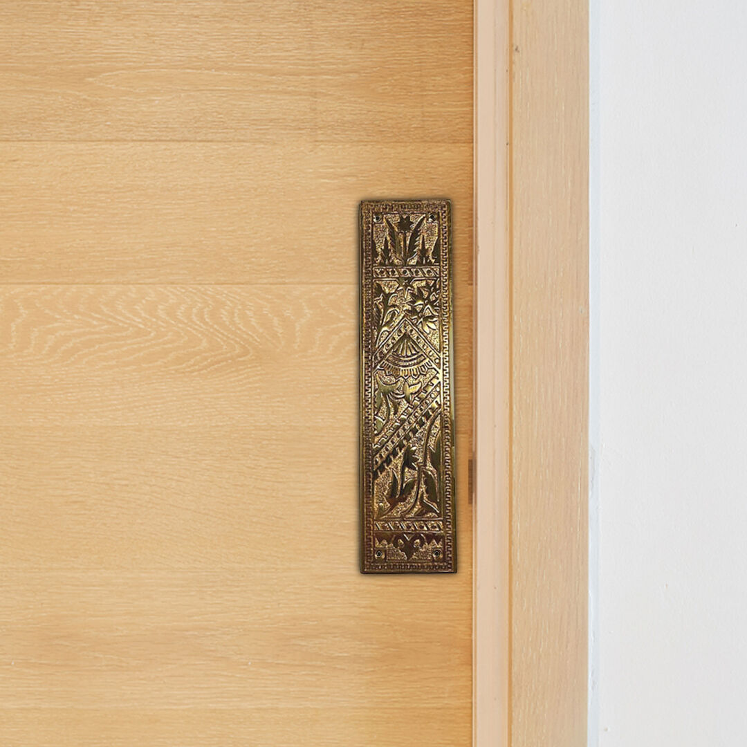 Judgehardware's tweet image. Elevate your doors with our stylish Push Plates, blending vintage charm and modern craftsmanship.✨ Find your perfect fit at judgehardware.com.

#JudgeHardware #PushPlates #DoorDecor