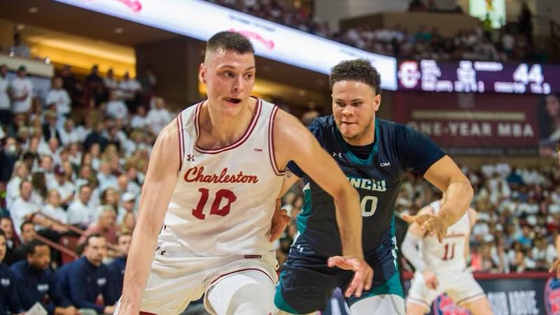 midmajormob's tweet image. Ante Brzovic in a win over Southern Illinois:

27 Points
11/16 FG
9 Rebounds
4 Assist
2 Blocks

Big time statement by the CAA preseason player of the year