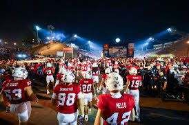 Niko Baumgartner (@nikob43) on Twitter photo After a great conversation with @Watkins_Dogs Iโm blessed to say Iโve received my first d1 offer from Fresno state!
<a href="/FresnoStateFB/">Fresno State Football</a> <a href="/CoachTSkip/">Tim Skipper</a>
<a href="/dlsfootball17/">De La Salle Football</a> After a great conversation with @Watkins_Dogs Iโm blessed to say Iโve received my first d1 offer from Fresno state!
<a href="/FresnoStateFB/">Fresno State Football</a> <a href="/CoachTSkip/">Tim Skipper</a>
<a href="/dlsfootball17/">De La Salle Football</a>