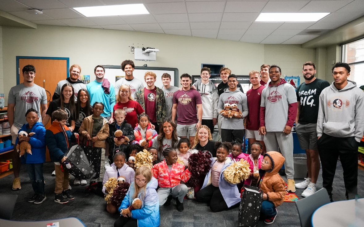 KeepClimbingff's tweet image. We are so excited to partner with Sabal Palm Elementary School for our 3rd annual Winter Coat Drive! This is such a special opportunity to give back and spread joy during the holidays! 

Our goal is to give all 500 students a new coat! 🤍

Link to donate: donorbox.org/keep-climbing-…