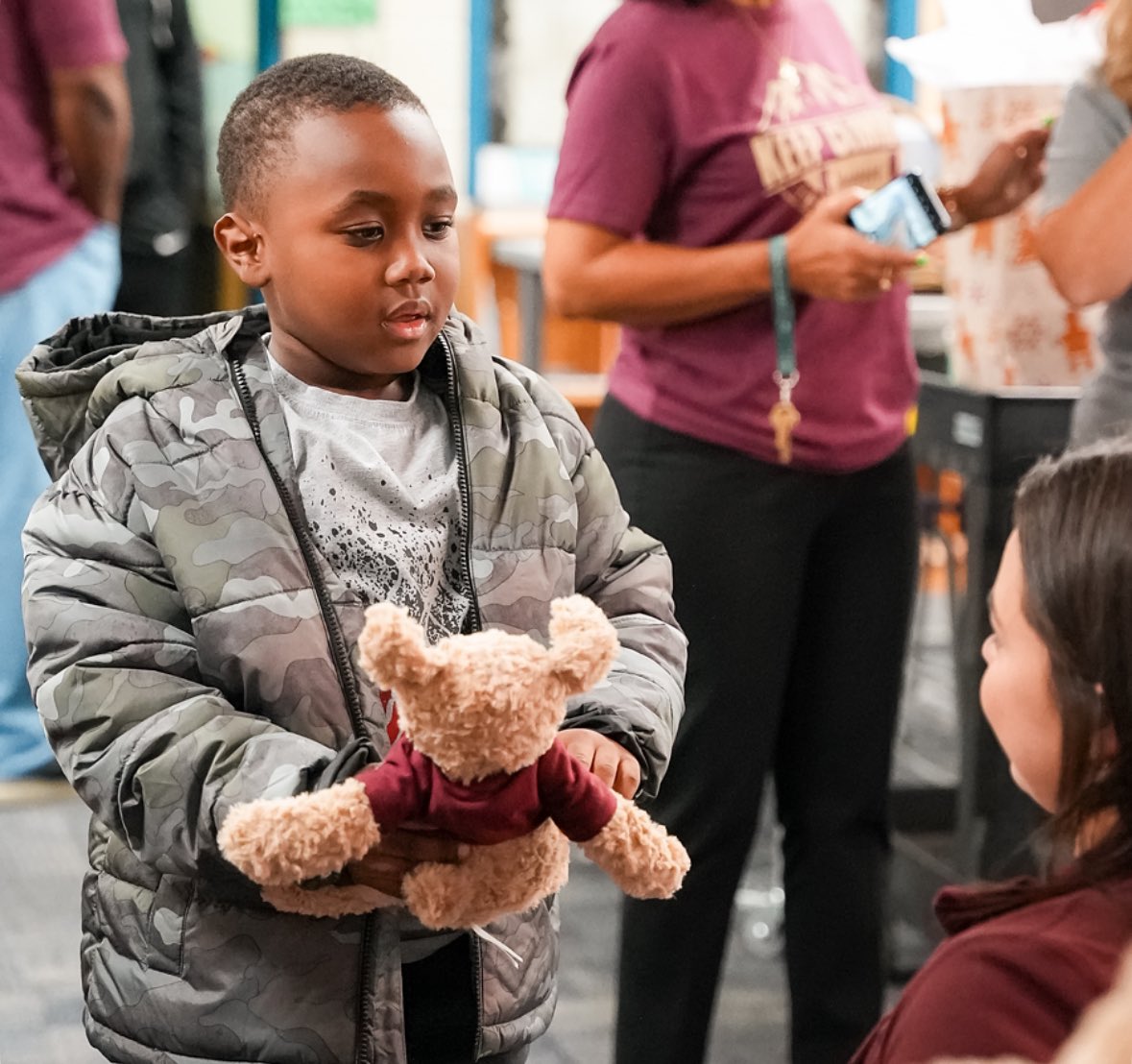 KeepClimbingff's tweet image. We are so excited to partner with Sabal Palm Elementary School for our 3rd annual Winter Coat Drive! This is such a special opportunity to give back and spread joy during the holidays! 

Our goal is to give all 500 students a new coat! 🤍

Link to donate: donorbox.org/keep-climbing-…