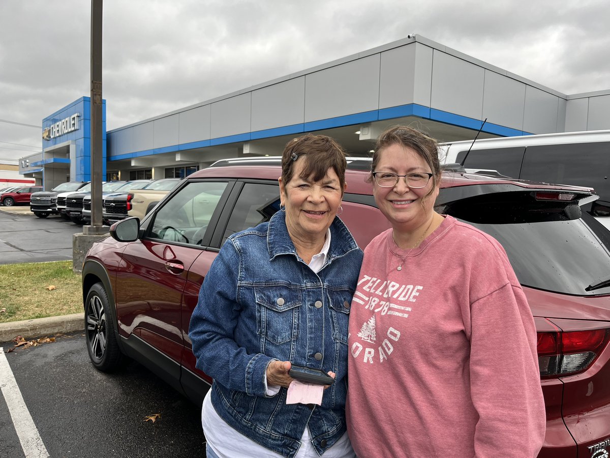Congratulations to our new Salesman Eric McDaniel on securing his first car deal as a member of the Gates Chevy World team! 🏁 Norma Hennesey purchased a brand new 2024 Chevy TrailBlazer. Welcome to the team Eric 💪#GatesChevyWorld #WelcometoTheFamily
