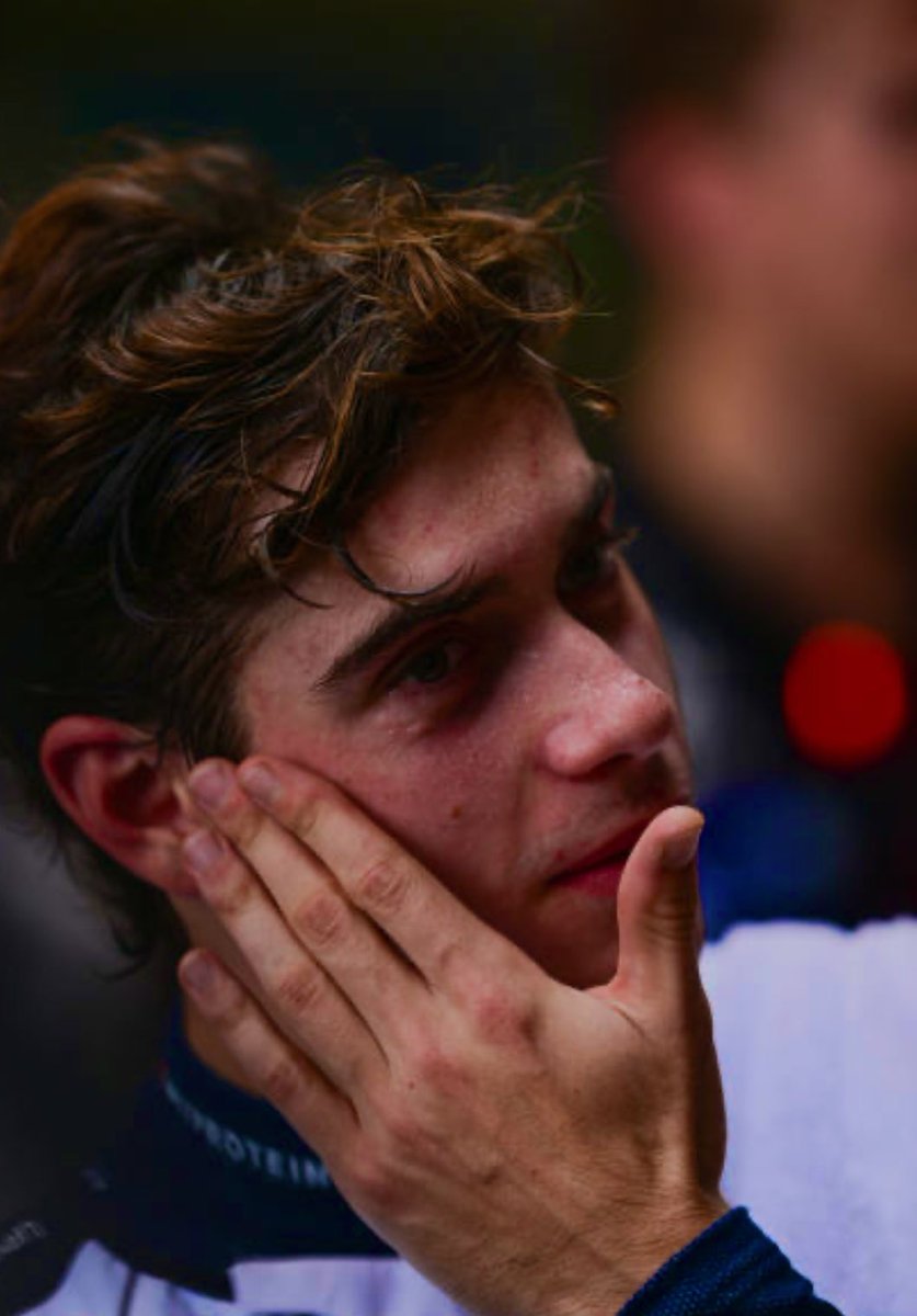 F1NewsLatam1's tweet photo. Levanta la cara pibe, has demostrado al mundo en unas cuantas carreras que tu lugar esta en la F1, después de una caída siempre se vuelve uno mas fuerte🇦🇷🔥
#DaleFranco #Colapintineta https://t.co/fM8kCQK9ay