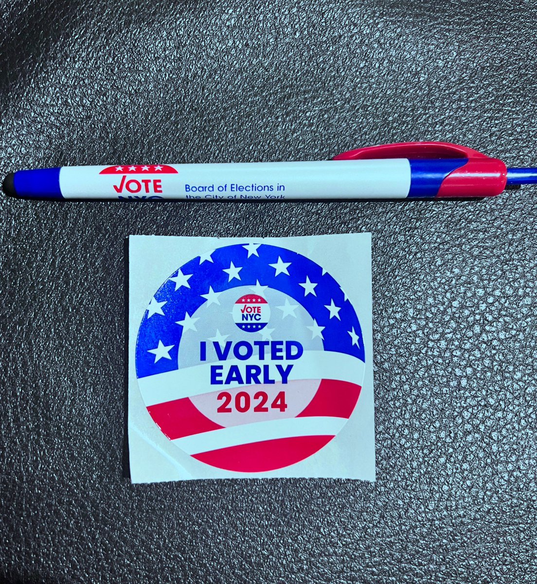 Chris_Labaco's tweet image. America needs the heart of a mother and the strength to fight like a lion! Watch and stand and protect us all when we need it most! Step out VOTE!💙💙💙 🌈 @KamalaHarris @VP @KamalaHQ @harris_wins