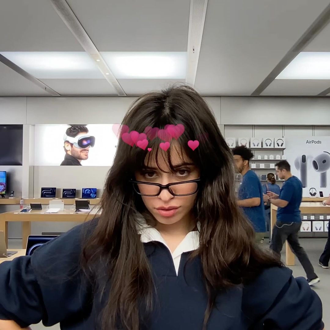 Camila_Cabello's tweet image. 🐇 🎀 𝒸𝒶𝓁𝓁𝒾𝓃𝑔 𝒶𝓁𝓁 𝒸𝓊𝓉𝑒 𝑔𝒾𝓇𝓁𝓈 𝓌𝒾𝓉𝒽 𝓈𝒾𝒸𝓀 𝓂𝒾𝓃𝒹𝓈 🎀 🐇