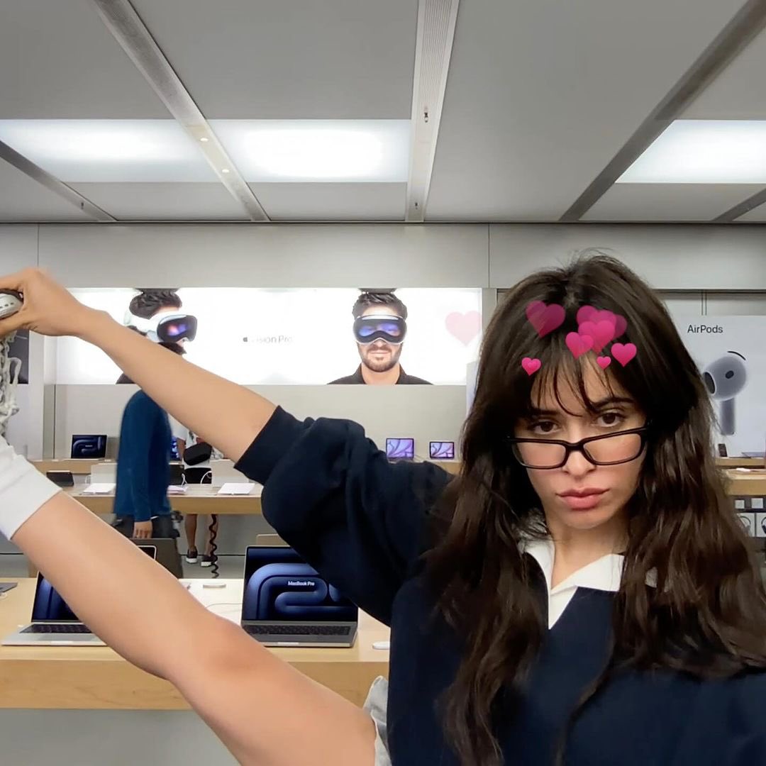 Camila_Cabello's tweet image. 🐇 🎀 𝒸𝒶𝓁𝓁𝒾𝓃𝑔 𝒶𝓁𝓁 𝒸𝓊𝓉𝑒 𝑔𝒾𝓇𝓁𝓈 𝓌𝒾𝓉𝒽 𝓈𝒾𝒸𝓀 𝓂𝒾𝓃𝒹𝓈 🎀 🐇