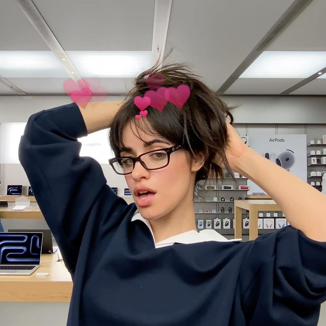 Camila_Cabello's tweet image. 🐇 🎀 𝒸𝒶𝓁𝓁𝒾𝓃𝑔 𝒶𝓁𝓁 𝒸𝓊𝓉𝑒 𝑔𝒾𝓇𝓁𝓈 𝓌𝒾𝓉𝒽 𝓈𝒾𝒸𝓀 𝓂𝒾𝓃𝒹𝓈 🎀 🐇