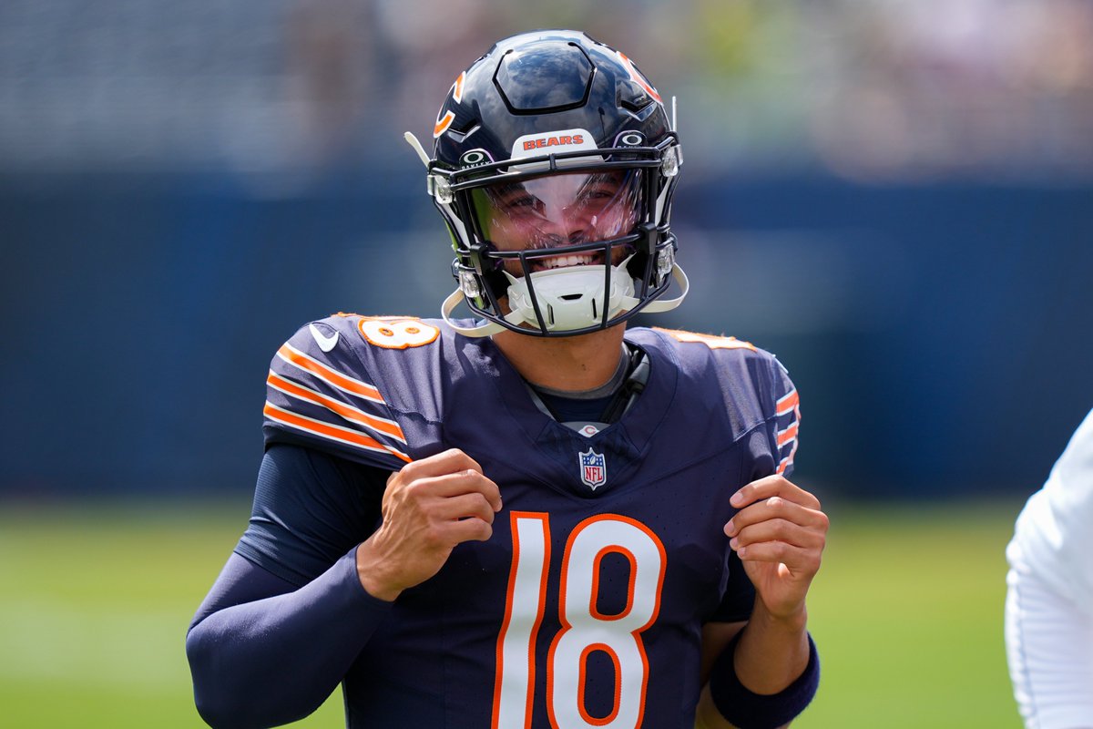 FDSportsbook's tweet image. Which QB would you rather have on your team for the next 5 years? 🤔

❤️ for Caleb Williams 
🔁 for Drake Maye