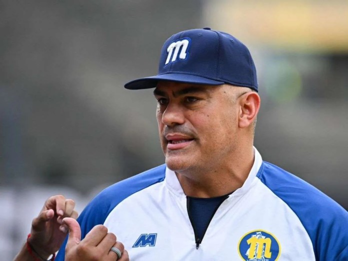 Soylegionario's tweet photo. Nunca hubiese imaginado unas declaraciones así de Eduardo Pérez sobre la selección de Venezuela.

"Le deseo suerte, pero ojalá que los eliminen rápido para poder contar con los jugadores".

Guao, Imagínate desearle eso a la propia selección de tú país en el Premier 12. 😱 https://t.co/2mq2bTeROT