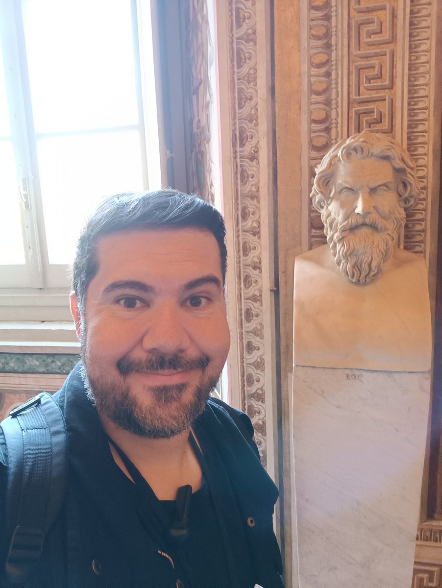 Me encontré este busto de <a href="/picuetin/">raul cimas</a> en El Museo del Vaticano