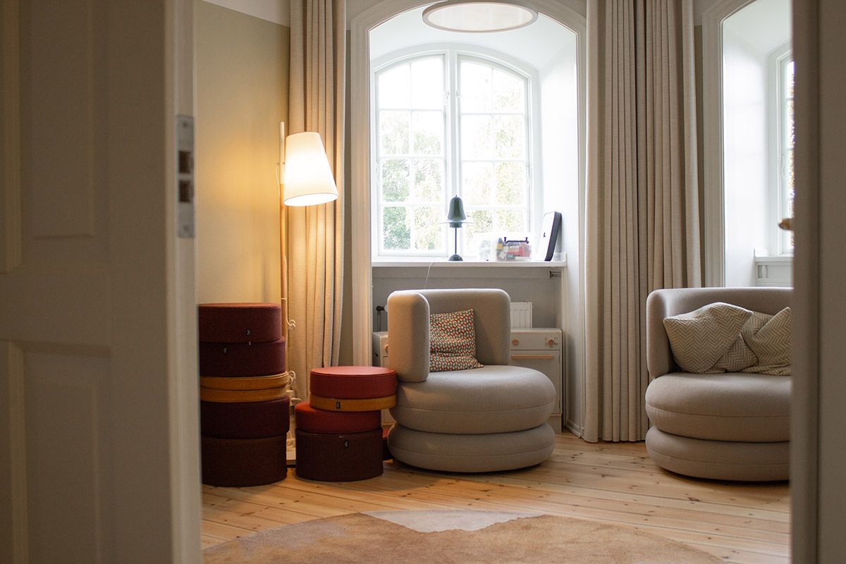 JAJA architects builds modern home for families in need along denmark's bagsværd lake 🇩🇰 designboom.com/architecture/j…