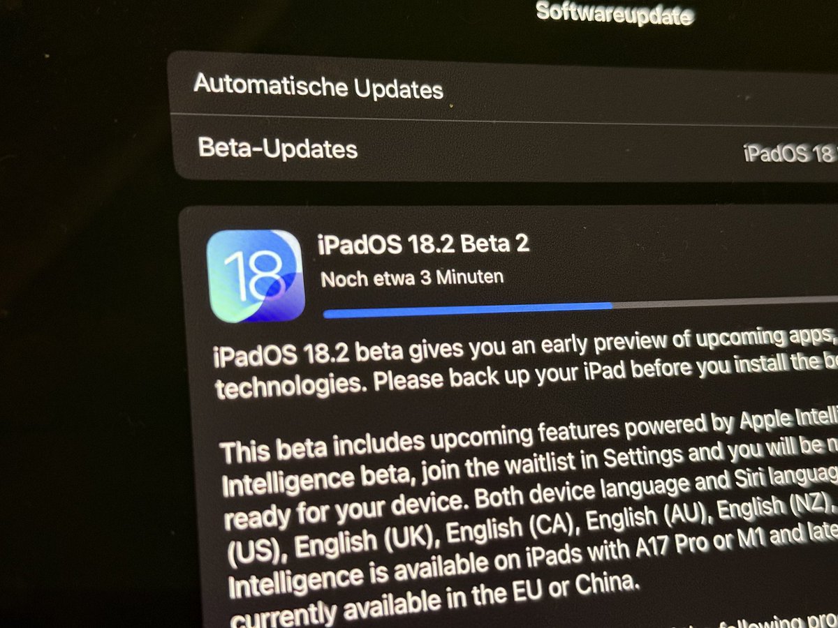 Da denkt man sich nichts böses und dann lässt Apple wieder die Leitungen glühen, ballert Beta-Updates für so gut wie alles raus.