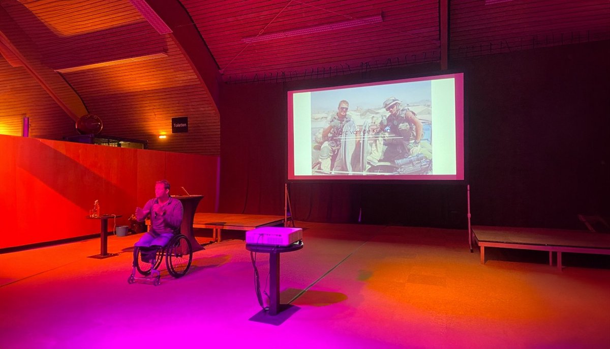 Mooi en inspirerend verhaal over wat je overkomt en jouw keuze hoe je daarmee omgaat; dan ben je 22 jaar, heb je twee missies gedraaid en mag je alleen naar de supermarkt – kan je het je voorstellen? Zes jaar later kwam hij voor Nederland uit op de Paralympics 🏀 #VeldhovenActief