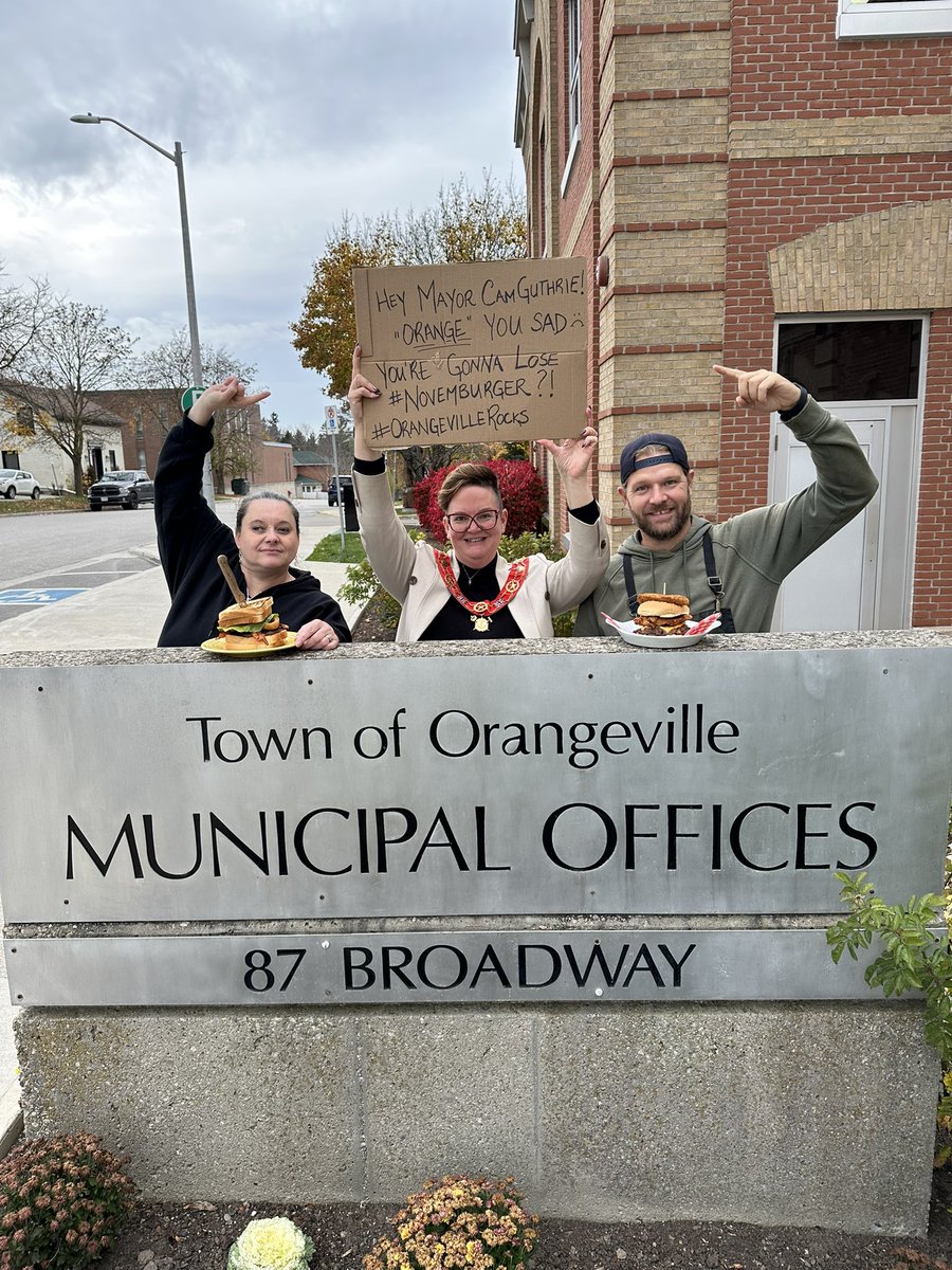 Hey Mayor <a href="/CamGuthrie/">Mayor Cam Guthrie</a> 
“Orange” you sad you’re gonna lose #NovemBurger?
#LoveOrangeville #OrangevilleRocks #RootedInCommunity 

#TapHouse #DejaVu <a href="/orangevilleont/">Town of Orangeville</a> <a href="/cityofguelph/">City of Guelph</a>