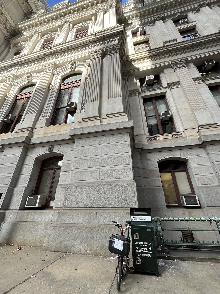 VOTE-BY-BROMPTON at PHILLY CITY HALL. [<a href="/KamalaHarris/">Kamala Harris</a> , of course!]