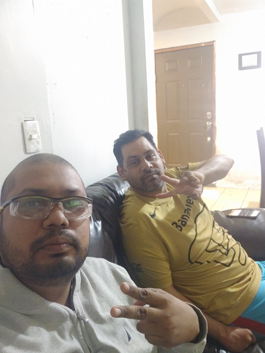 rayo1313's tweet photo. Saludos desde mexicali siguiendo al lobo mexicano #LaPremierEnMax https://t.co/QqumTzU0e2