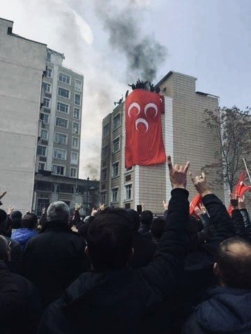 BİZ SOKAKLARA İNERSEK, SİZ KAÇACAK DELİK ARARSINIZ!🇹🇷