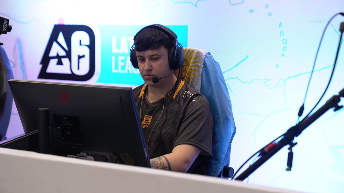 Free agent para 2025.

Experiencia jugando flex, second suport y hard suport. 

También rol de IGL / shot caller.

Idiomas: Español / Ingles B2 / Portugués intermedio.

Abierto a propuestas de todas las regiones y con documentación para viajar. 

Para mas información, puedo