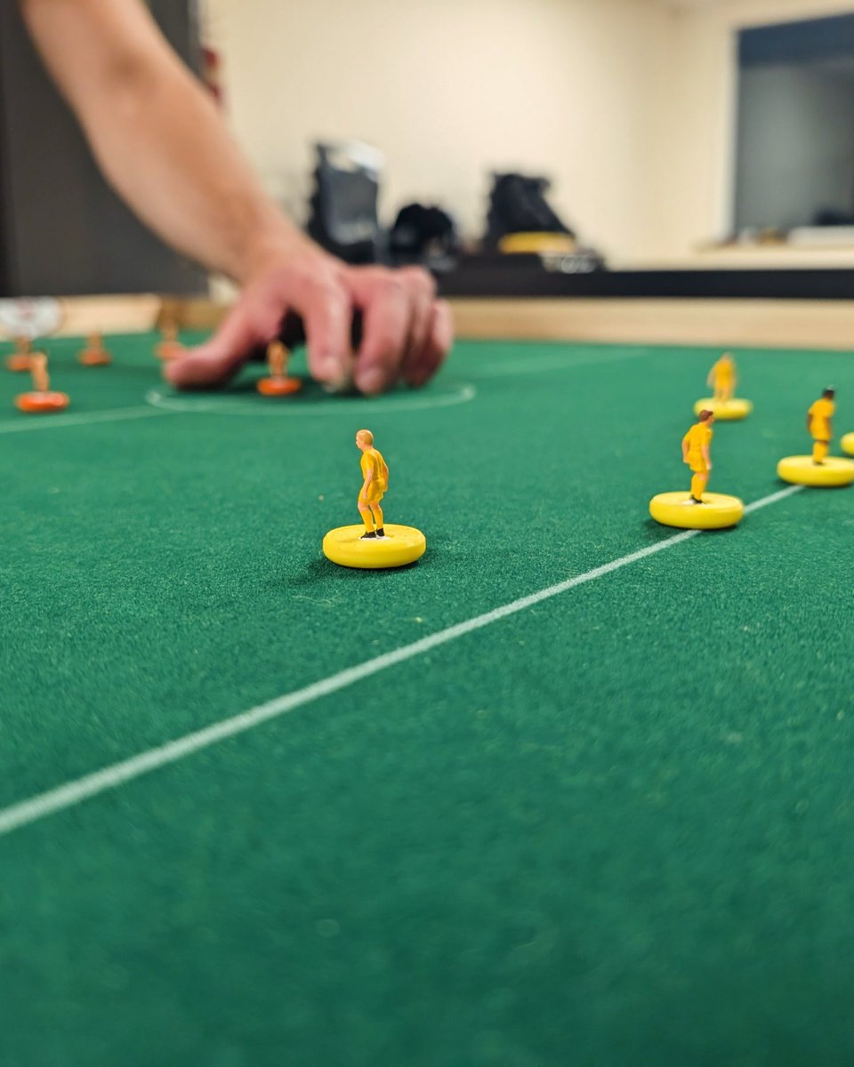 It's all #flicking off in #Cork tonight.

#subbuteo #SubbuteoCork #SubbuteoTralee #SubbuteoMunster
#kickittoflickit #extremepitch