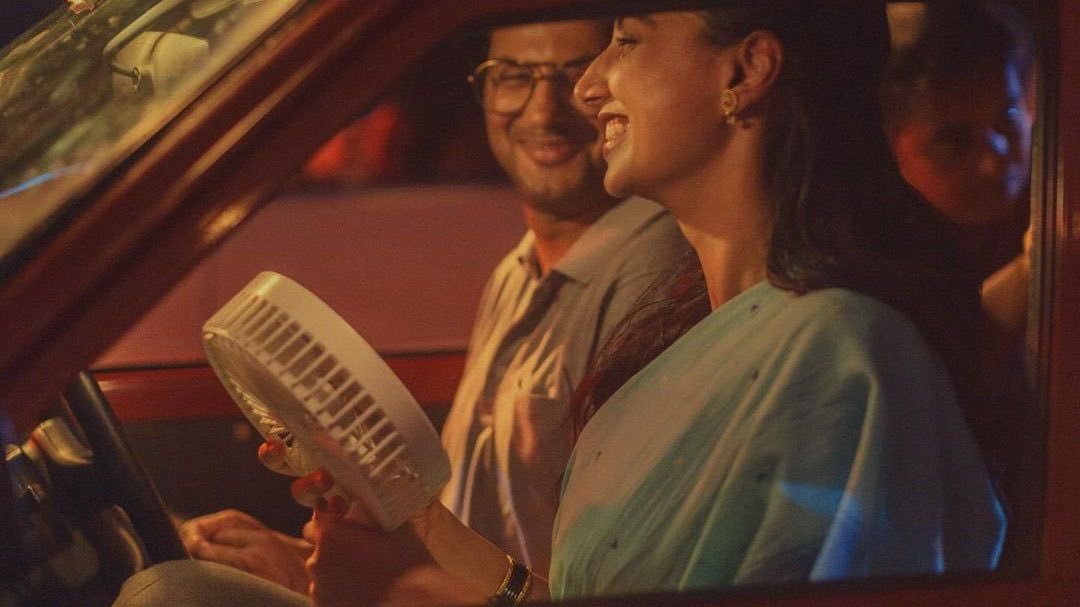 DulquerTrends_'s tweet photo. Behind the scenes stills from the movie #LuckyBaskhar 😍🔥

@dulQuer x @Meenakshiioffl 💕

#DulquerSalmaan https://t.co/SQnb1pC59I