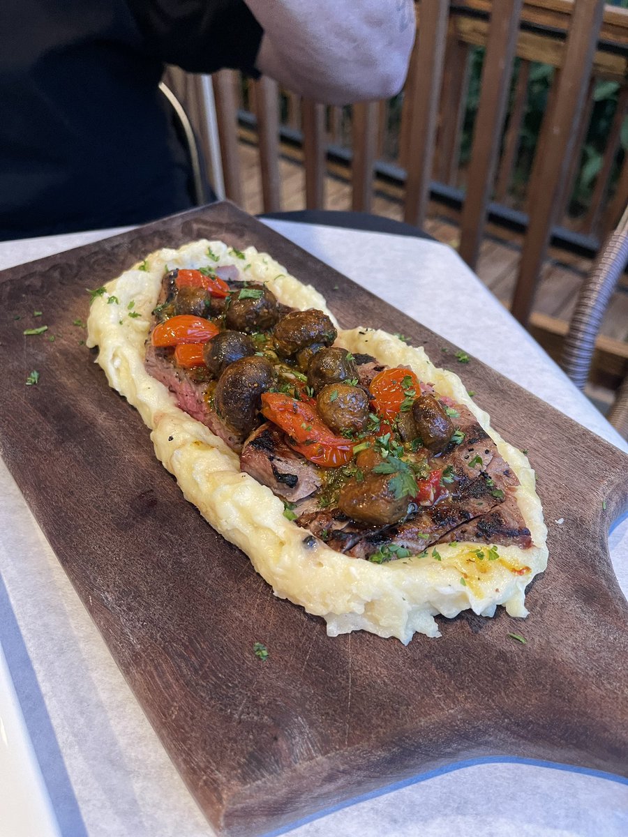 Jay in the Wild tweet media