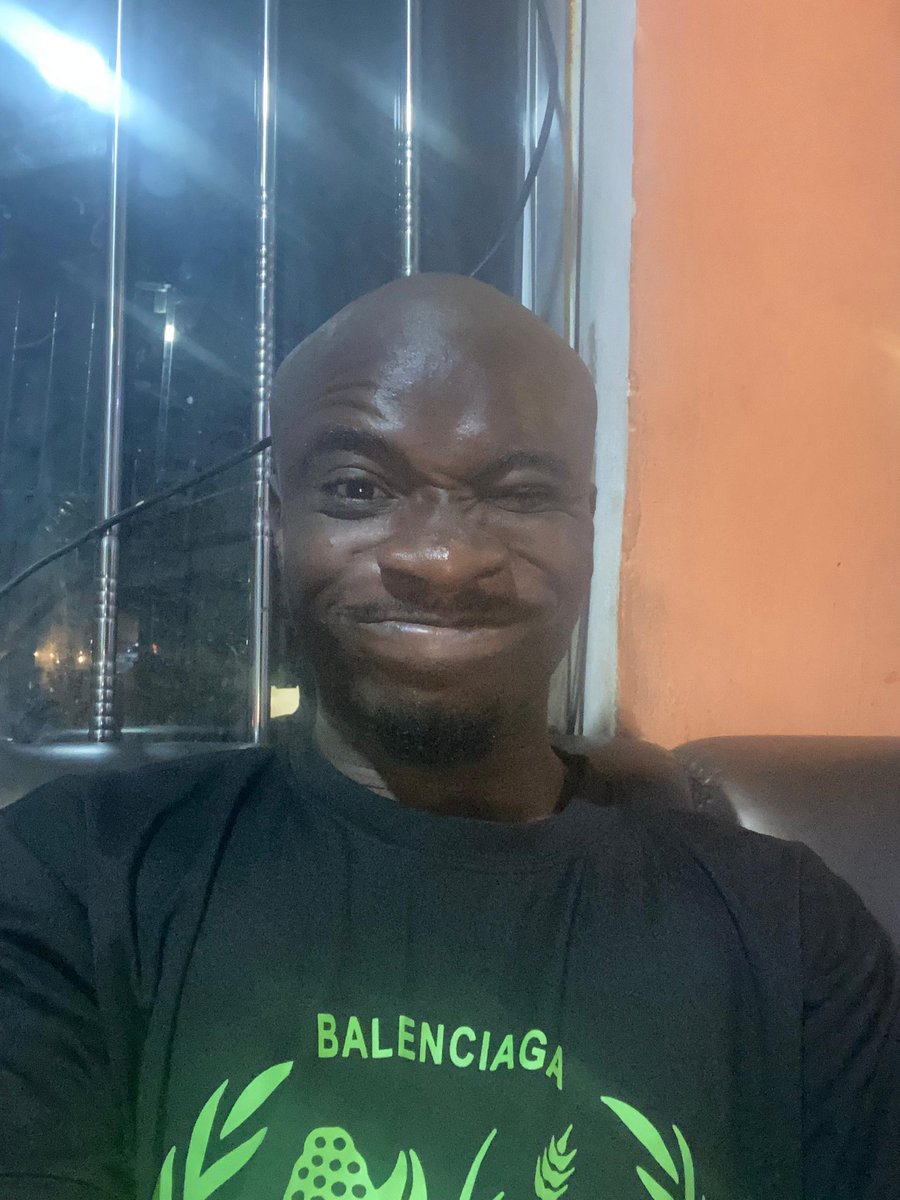 EmperorOjay's tweet photo. @Pinovibes @Pinovibes I still day observe ooo https://t.co/Lo6FuiWvgs