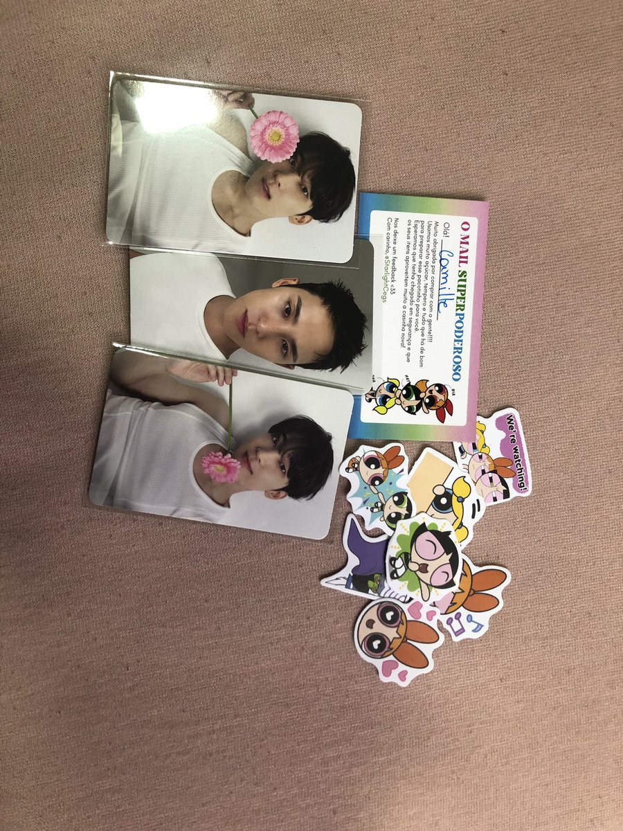 _caoli_'s tweet image. feedback mais que positivo pra @StarlightCegs, eu estava procurando esses pcs a SÉCULOS e não achava de jeito nenhum elas literalmente me salvaram, veio tudo super bem embaladinho e cheio de brindes, muito obrigada 😭🫶🏻🫶🏻🫶🏻