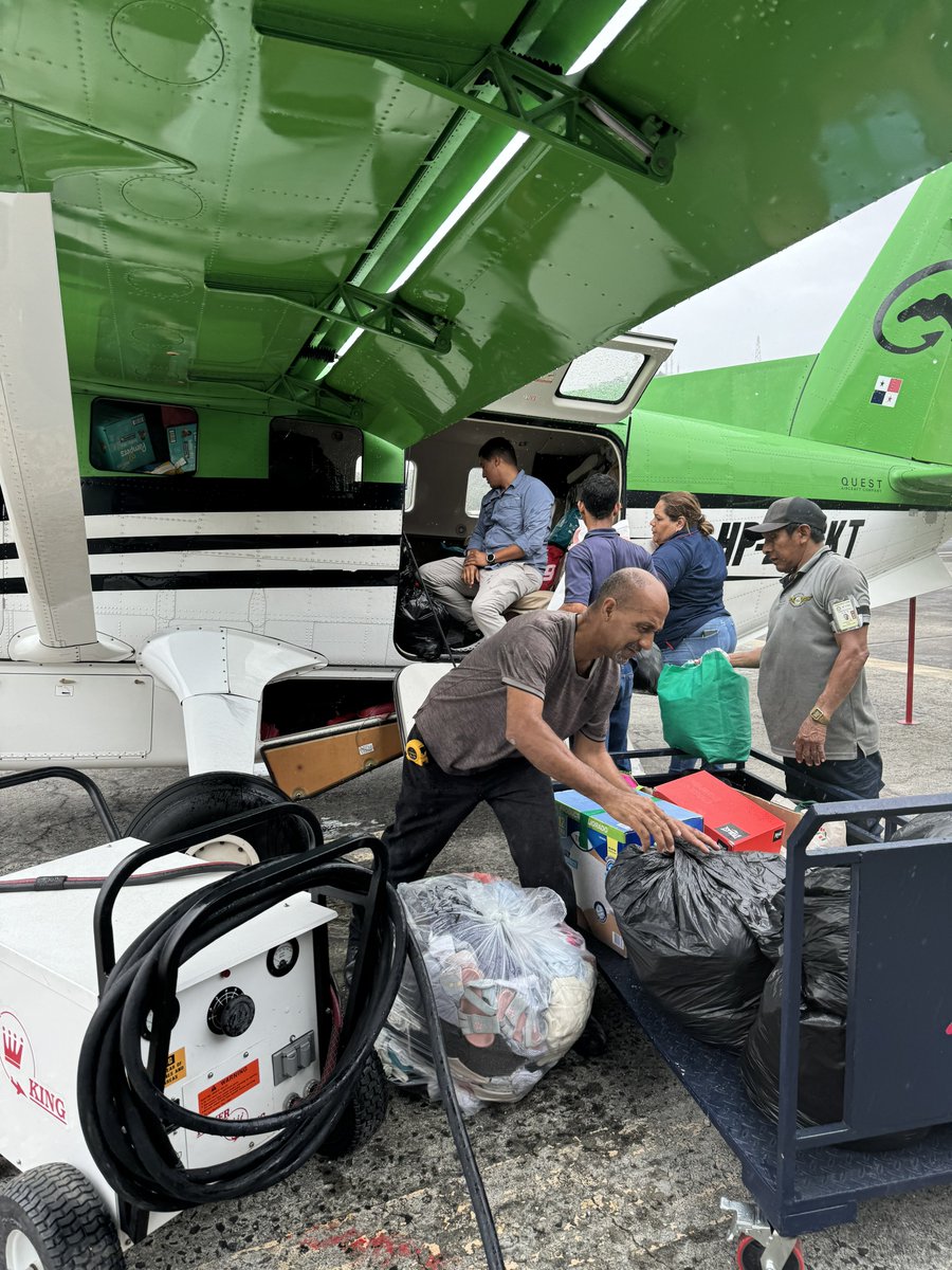 La <a href="/Panamaalcaldia/">Alcaldía de Panamá</a> haciendo un vuelo humanitario a Santiago para apoyar las provincias centrales.