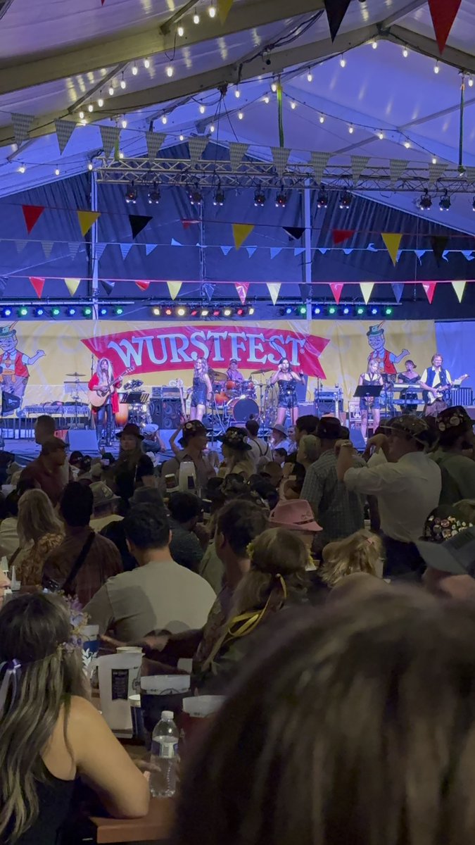 Mi experiencia en <a href="/Wurstfest/">Wurstfest</a> 2024 <a href="/VisitNBTX/">Visit NBTX</a> #ad  #visitnbtx #wurstfest instagram.com/reel/DB9g3HSPH…