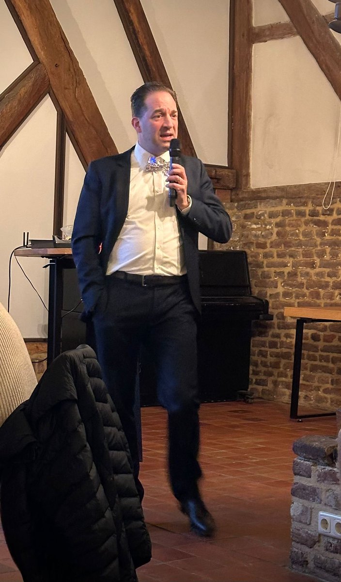 RCLandgraaf tweet media