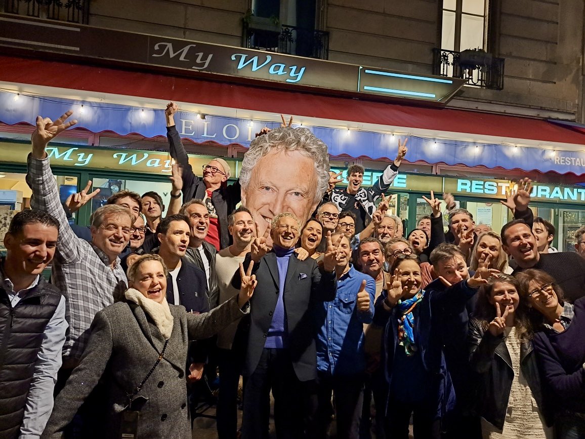 Pot de départ de <a href="/n_monfort/">Nelson Monfort</a> au My Way boulevard Brune Paris 14ème ce soir pour ce grand amateur de Frank Sinatra! <a href="/francetvsport/">francetvsport</a>