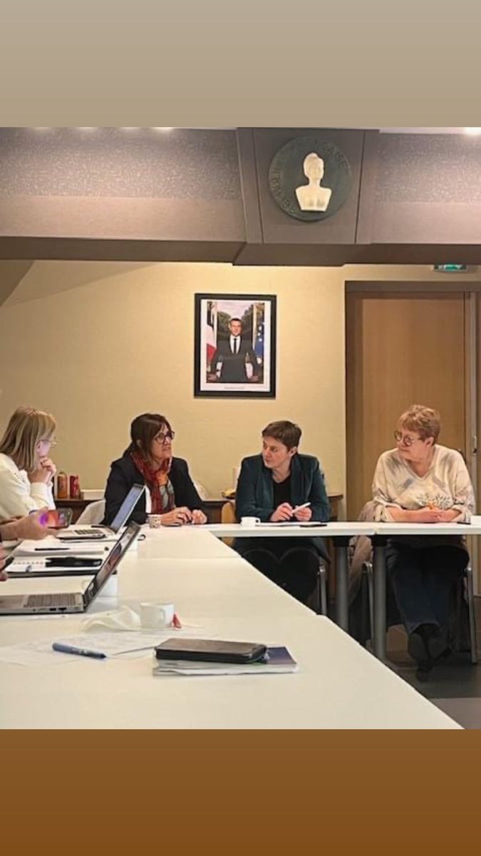 Houdain avec madame la #maire et plusieurs partenaires pour évoquer les questions des déserts médicaux. Ensemble nous réfléchissons aux solutions à adopter dans l’Intérêt  nos populations. 
<a href="/Filieris/">Filieris</a> 
@ACOM
<a href="/pasdecalais62/">pasdecalais62</a>