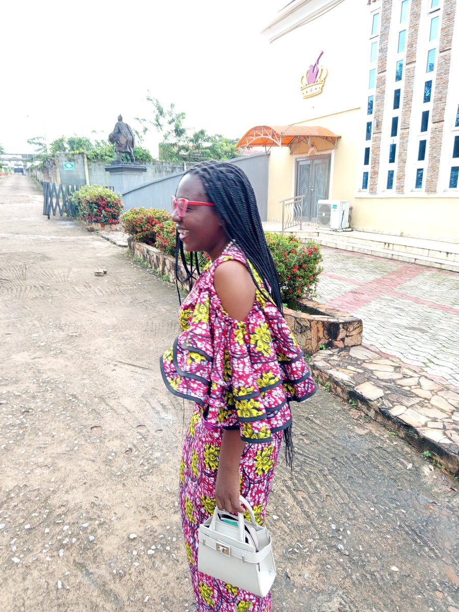 hello_dedoyin's tweet photo. Finally stepping out of my comfort zone. What's the worst thing that could happen? 

My voice will be heard among the nations because I am that city set on the hill and my light will not be hidden.

#November #NewBeginnings https://t.co/CYfIunI2Pm