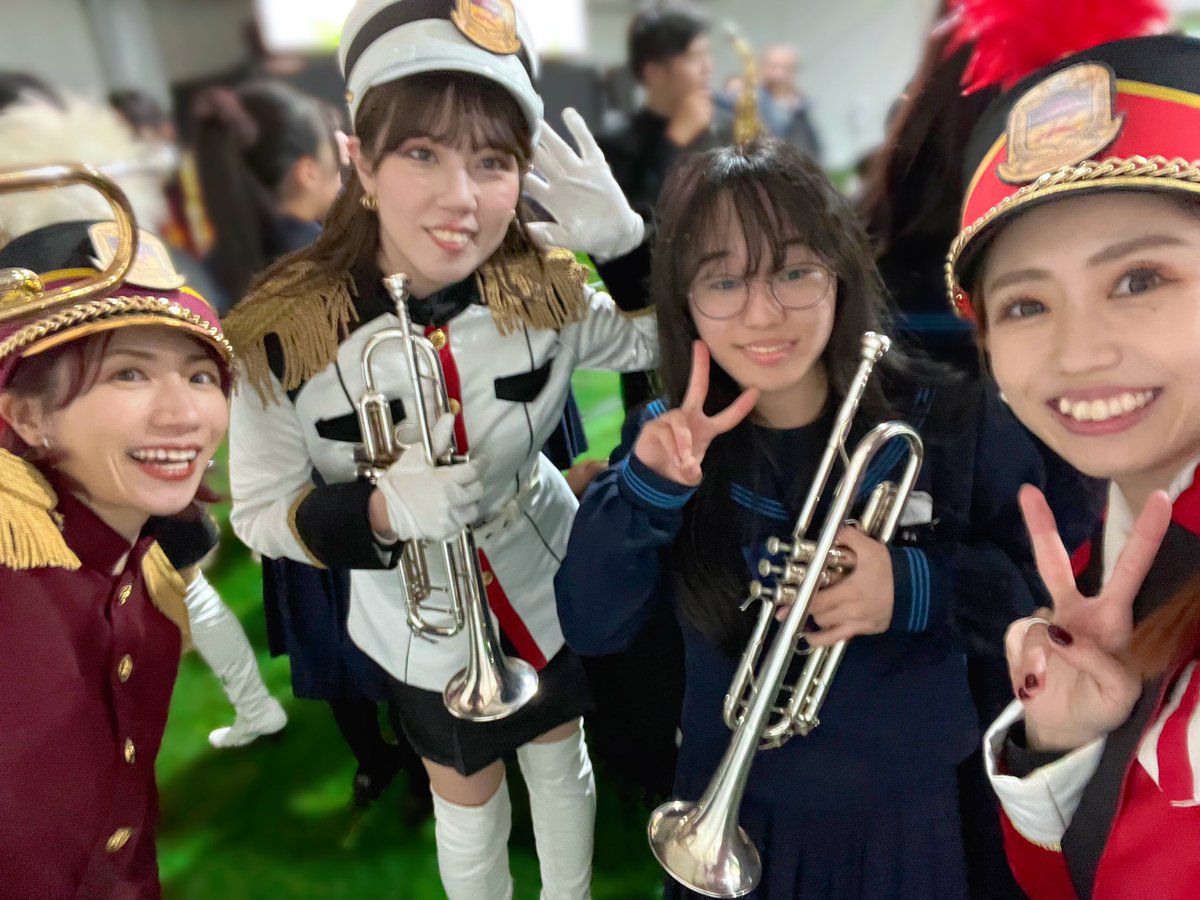 chika_t_p's tweet image. 門別競馬場 JBC !!!
今年もありがとうございました🐴🎺

びしょ濡れ覚悟でしたが、笑
1回目のファンファーレの直前で雨が止んでくれて本当によかった…🥹🙏🏻✨

メンバーに協力してもらって色々動画も録らせてもらったので、YouTube編集がんばりますッ✈️

#東京トゥインクルファンファーレ
#北海道