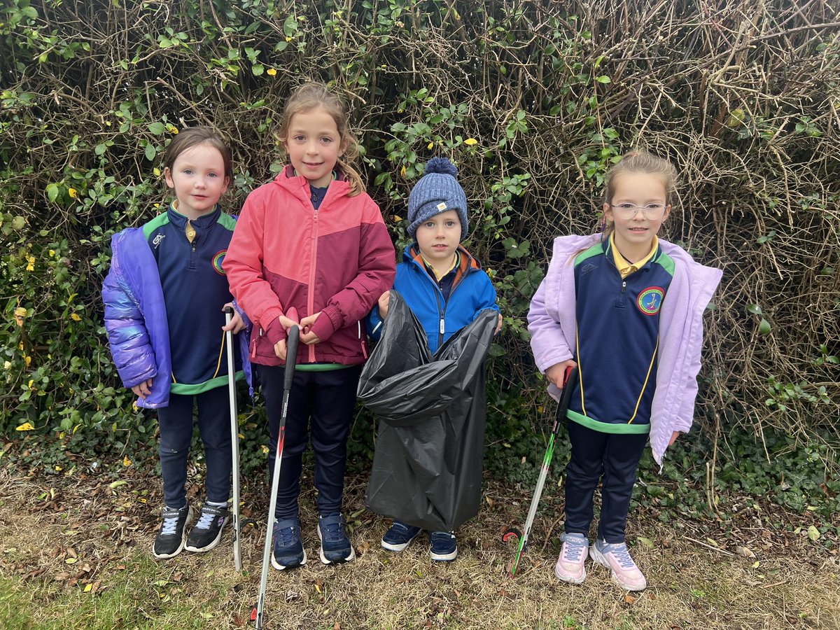 BishopHartyNS's tweet photo. Well done to our  very hardworking and dedicated litter pickers! They have the school yard all spick and span for the new term! #tidyschool #environment #hardwork @BallymackeyF @NenaghGuardian @ToomeGAA @Toomecamogie https://t.co/Zi6uKKJwns