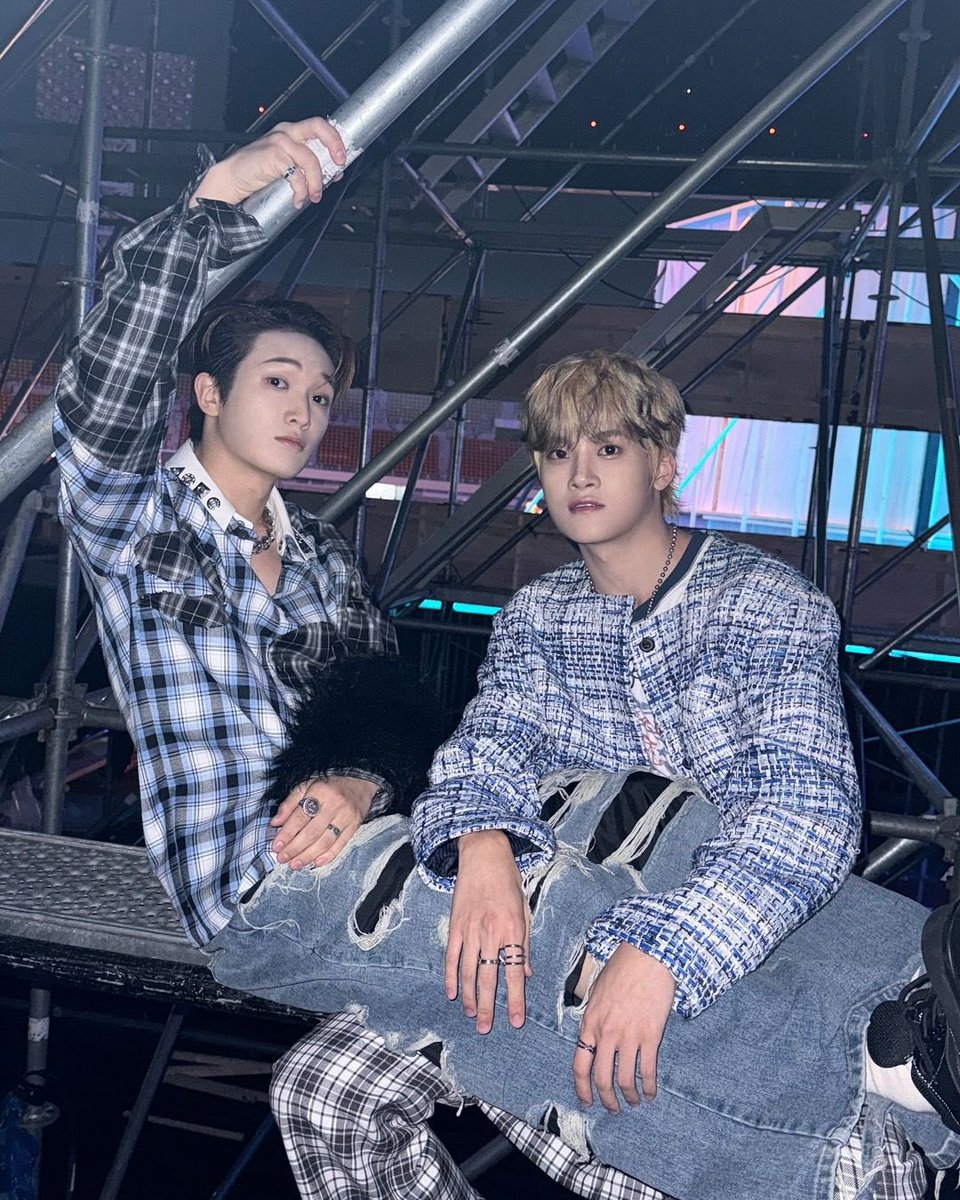 SUMIN_FR_FAN's tweet photo. ⚪️ |「𝐏𝐇𝐎𝐓𝐎𝐒」
Photos de #SUMIN avec #JUNMIN sur Instagram !💚
🔘| @xikers_official
⸺
#SUMIN #CHOISUMIN #수민 #KQFELLAZ2 #KQFELLAZ #XIKERS
#HOUSE_OF_TRICKY #Trial_And_Error https://t.co/AGiJmIkEO0