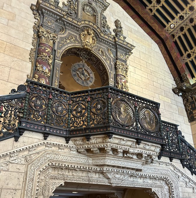 when in downtown LA, Goddess must   1) peruse photo galleries 2) take in the beautiful architecture  I